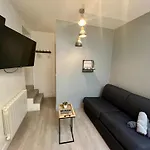 Apartment Escapade Romantique - Jacuzzi Et Parking Prive - 002 Rouen