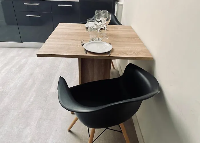 Escapade Romantique - Jacuzzi Et Parking Prive - 002 Apartment *